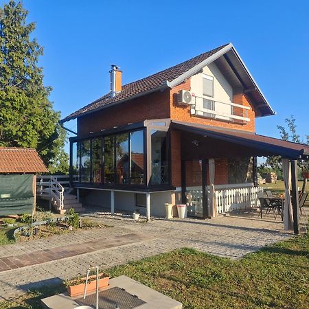 Vila Kuca Za Odmor Bella Sotin Exteriér fotografie